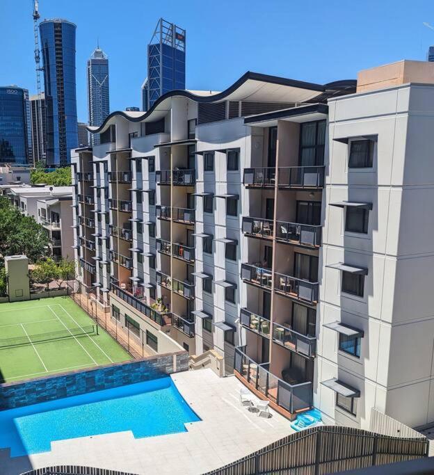 City & Lakeside With Free Parking, Pool And 10 Mins Walk Into The City Perth Dış mekan fotoğraf